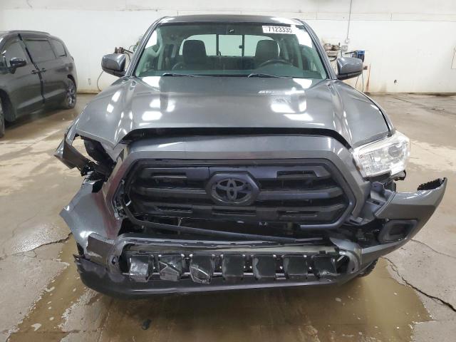 3TMCZ5AN1HM114673 - 2017 TOYOTA TACOMA DOUBLE CAB GRAY photo 5