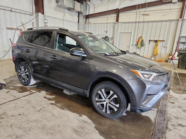 2T3ZFREV9HW351253 - 2017 TOYOTA RAV4 LE رمادي صورة 4