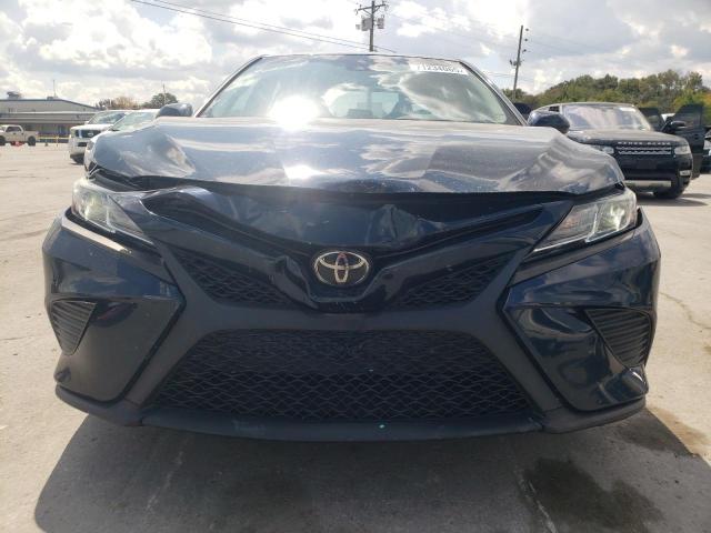 4T1B11HK5JU578215 - 2018 TOYOTA CAMRY L 蓝色 照片 5