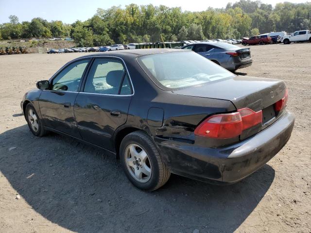 1HGCG165XWA077206 - 1998 HONDA ACCORD EX BLACK photo 2