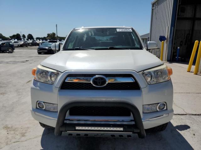 JTEBU5JR2C5088771 - 2012 TOYOTA 4RUNNER SR5 WHITE photo 5