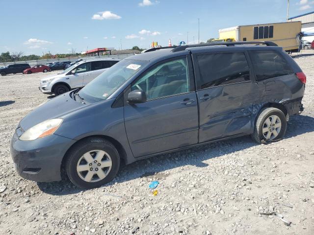 2009 TOYOTA SIENNA CE, 