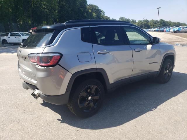 3C4NJDBB1JT144654 - 2018 JEEP COMPASS LATITUDE Gümüş foto 3