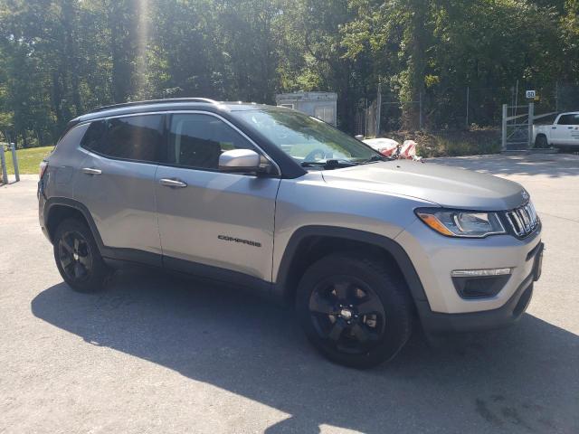 3C4NJDBB1JT144654 - 2018 JEEP COMPASS LATITUDE Gümüş foto 4