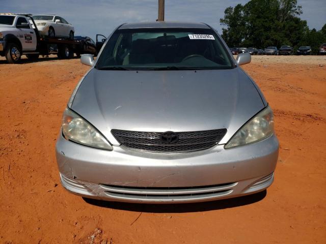 4T1BE32K63U746598 - 2003 TOYOTA CAMRY LE 银色 照片 5