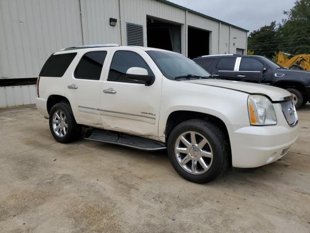 1GKUCEEF2AR119463 - 2010 GMC YUKON DENALI WHITE photo 4