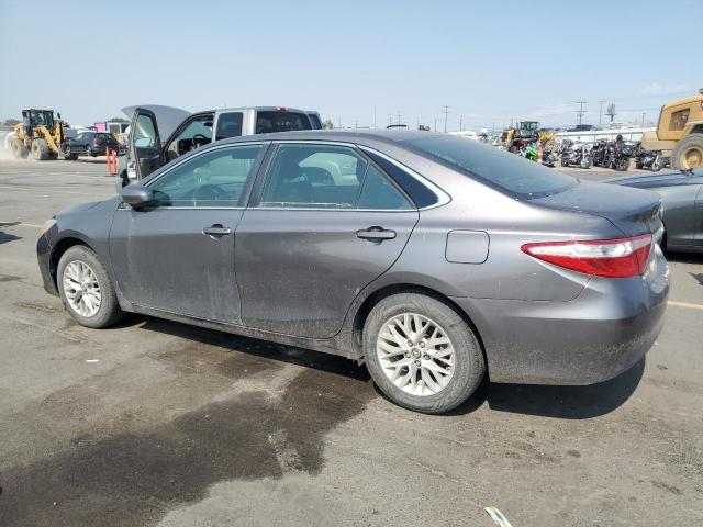 4T4BF1FK8GR572394 - 2016 TOYOTA CAMRY LE GRAY photo 2