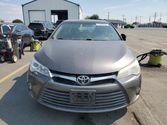 4T4BF1FK8GR572394 - 2016 TOYOTA CAMRY LE GRAY photo 5