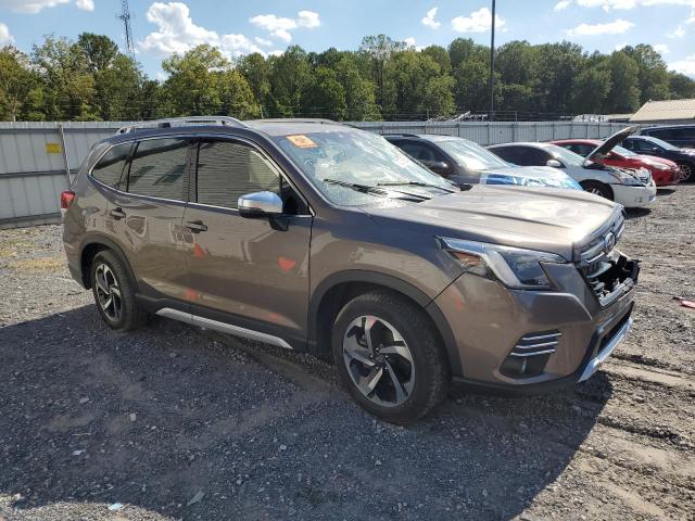 JF2SKARC7PH436864 - 2023 SUBARU FORESTER TOURING BEIGE photo 4