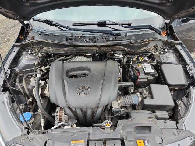 3MYDLBYV4KY502329 - 2019 TOYOTA YARIS L Szary zdjęcie 11