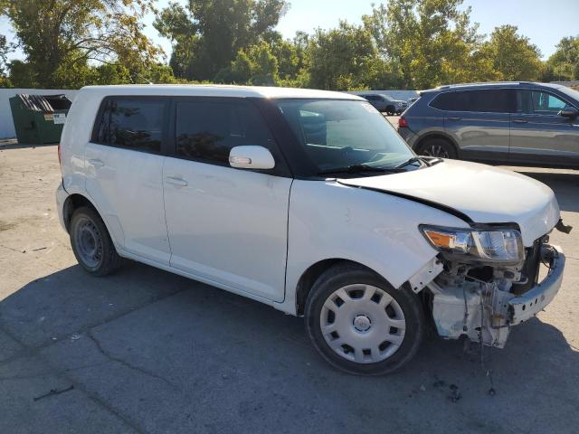 JTLZE4FE7EJ059376 - 2014 TOYOTA SCION XB WHITE photo 4