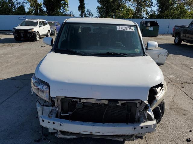 JTLZE4FE7EJ059376 - 2014 TOYOTA SCION XB WHITE photo 5