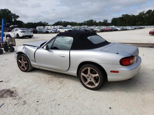 JM1NB353010202519 - 2001 MAZDA MX-5 MIATA BASE SILVER photo 2