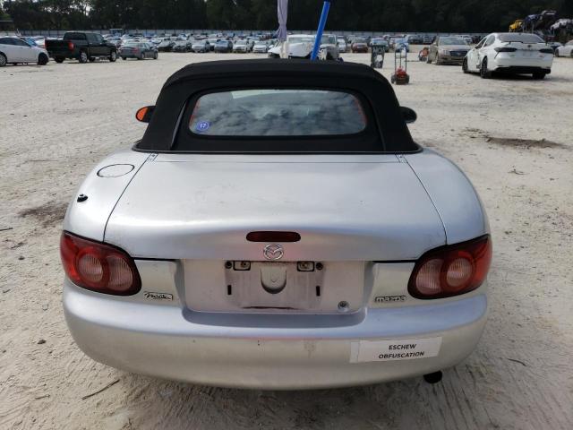 JM1NB353010202519 - 2001 MAZDA MX-5 MIATA BASE SILVER photo 6