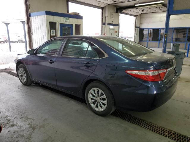 4T4BF1FKXGR572476 - 2016 TOYOTA CAMRY LE BLUE photo 2