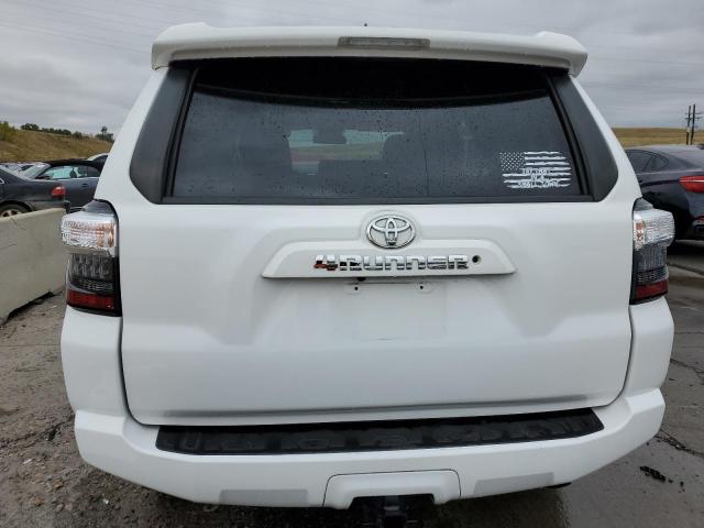 JTEBU5JR0J5570572 - 2018 TOYOTA 4RUNNER SR5/SR5 PREMIUM 白色 照片 6