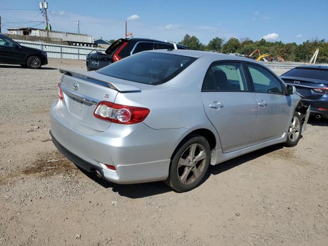 2T1BU4EE3BC739512 - 2011 TOYOTA COROLLA BASE Gümüş foto 3