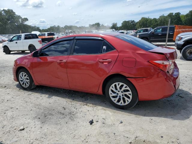 5YFBURHE3JP790029 - 2018 TOYOTA COROLLA L RED photo 2