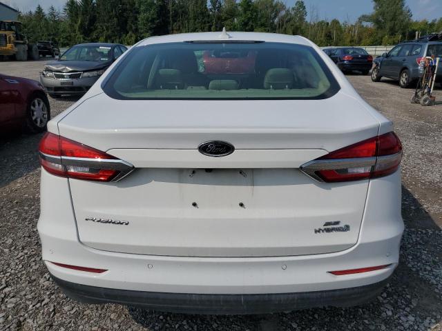 3FA6P0LU3KR185142 - 2019 FORD FUSION SE WHITE photo 6