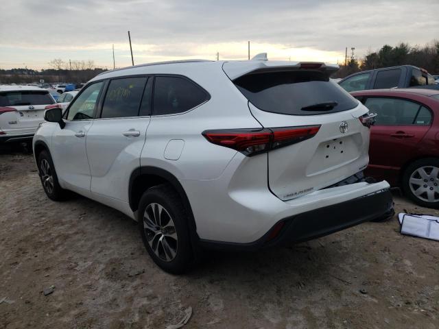 5TDGZRBH6NS196896 - 2022 TOYOTA HIGHLANDER XLE WHITE photo 2