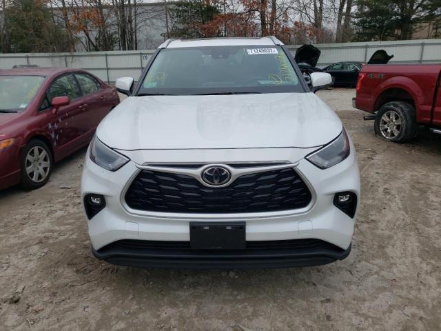 5TDGZRBH6NS196896 - 2022 TOYOTA HIGHLANDER XLE WHITE photo 5