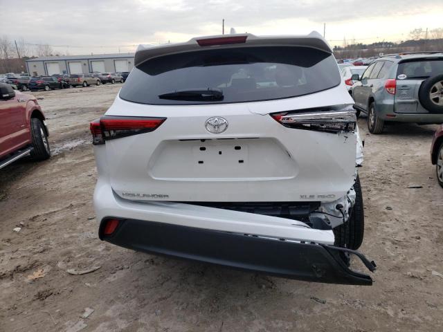 5TDGZRBH6NS196896 - 2022 TOYOTA HIGHLANDER XLE WHITE photo 6