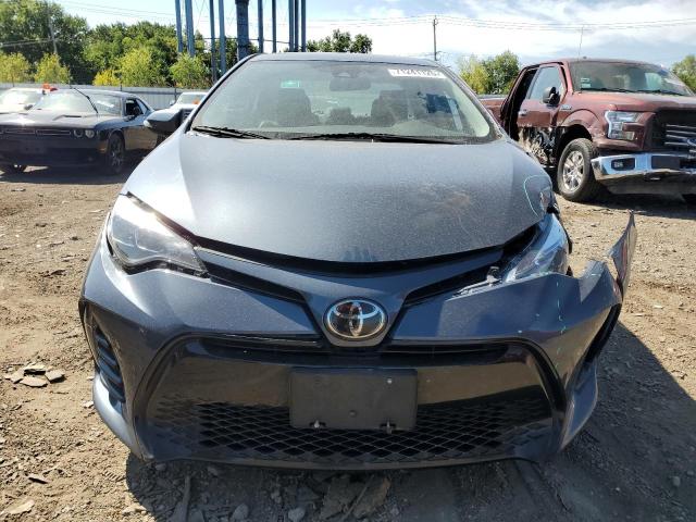 5YFBURHE3HP639573 - 2017 TOYOTA COROLLA L 灰色 照片 5