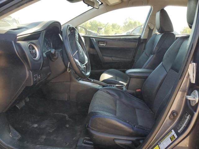 5YFBURHE3HP639573 - 2017 TOYOTA COROLLA L 灰色 照片 7