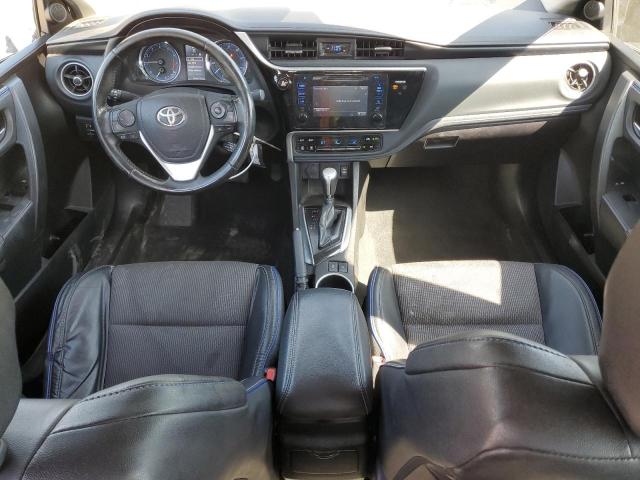 5YFBURHE3HP639573 - 2017 TOYOTA COROLLA L 灰色 照片 8