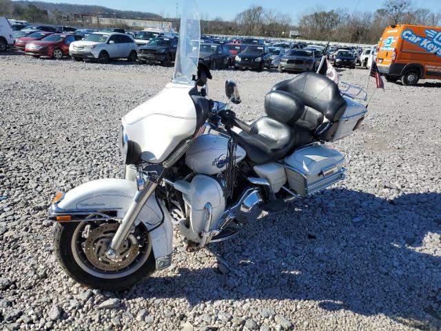 1HD1FCW186Y660199 - 2006 HARLEY-DAVIDSON FLHTCUI 白色 照片 2