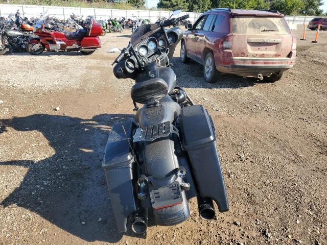 1HD1KB413BB673657 - 2011 HARLEY-DAVIDSON FLHX 黑色 照片 4