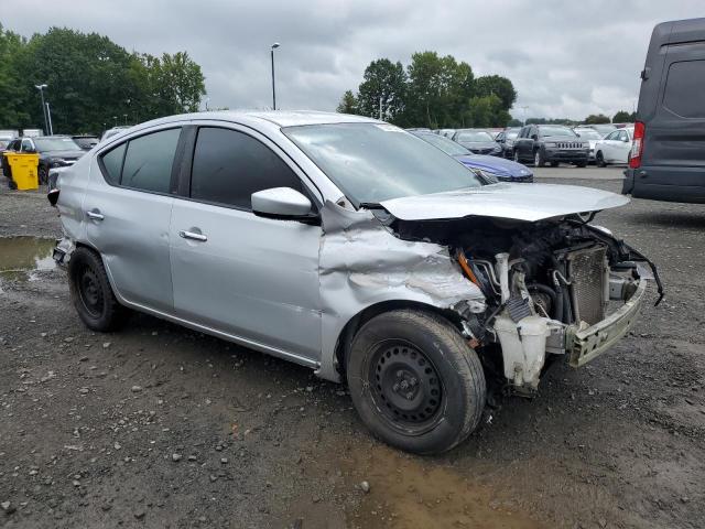 3N1CN7AP4KL851228 - 2019 NISSAN VERSA S 银色 照片 4