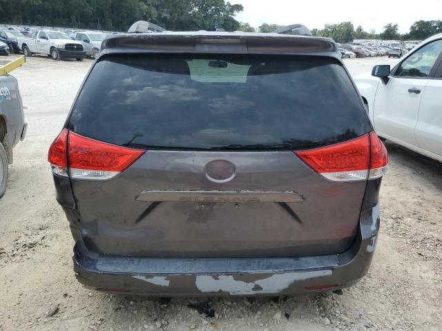5TDKK3DC2DS318634 - 2013 TOYOTA SIENNA LE GRAY photo 6