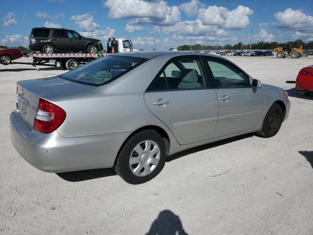 4T1BE32KX3U128491 - 2003 TOYOTA CAMRY LE GRAY photo 3