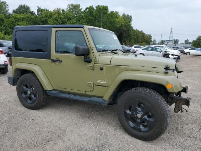 1C4AJWBG8DL604706 - 2013 JEEP WRANGLER SAHARA Grün Foto 4