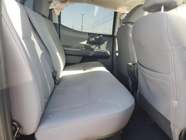 3TMAZ5CN9JM061926 - 2018 TOYOTA TACOMA DOUBLE CAB GRAY photo 10