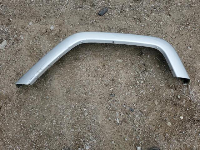 1C4HJWEG6CL179124 - 2012 JEEP WRANGLER UNLIMITED SAHARA 银色 照片 13