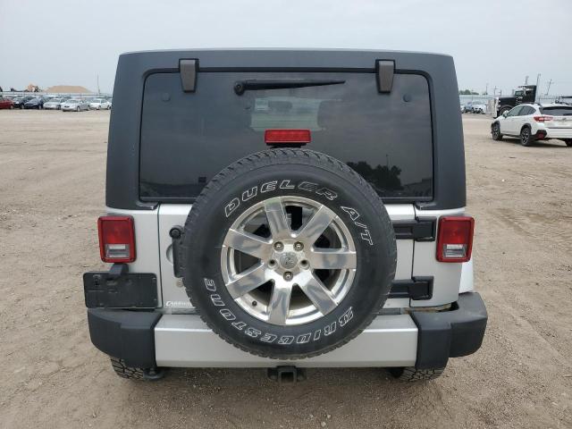 1C4HJWEG6CL179124 - 2012 JEEP WRANGLER UNLIMITED SAHARA 银色 照片 6