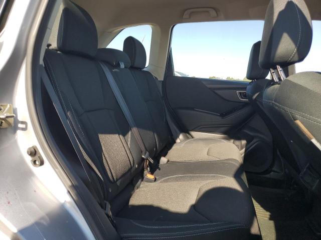 JF2SKADC6LH597319 - 2020 SUBARU FORESTER GRAY photo 11