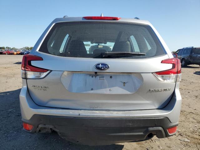 JF2SKADC6LH597319 - 2020 SUBARU FORESTER GRAY photo 6