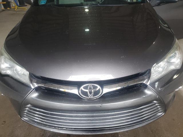 4T1BF1FK6GU142180 - 2016 TOYOTA CAMRY LE SILVER photo 11