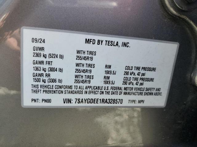 7SAYGDEE1RA328570 - 2024 TESLA MODEL Y Silber Foto 12