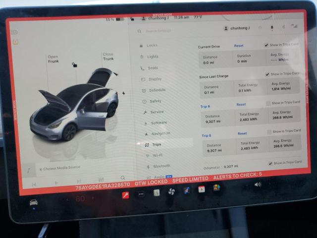 7SAYGDEE1RA328570 - 2024 TESLA MODEL Y Silber Foto 9