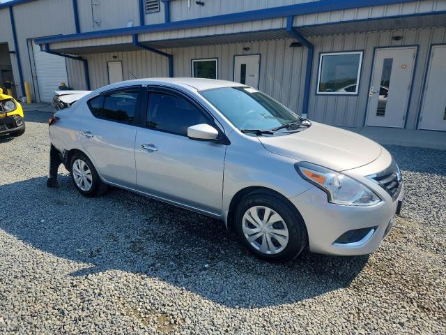 3N1CN7AP8GL844967 - 2016 NISSAN VERSA S SILVER photo 4