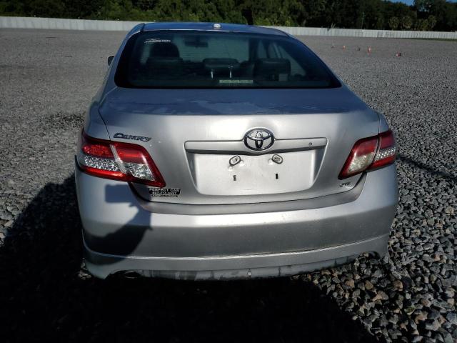 4T1BF3EK3BU188555 - 2011 TOYOTA CAMRY BASE SILVER photo 6