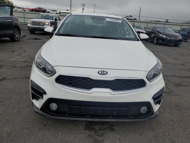 3KPF24AD5KE117290 - 2019 KIA FORTE FE WHITE photo 5