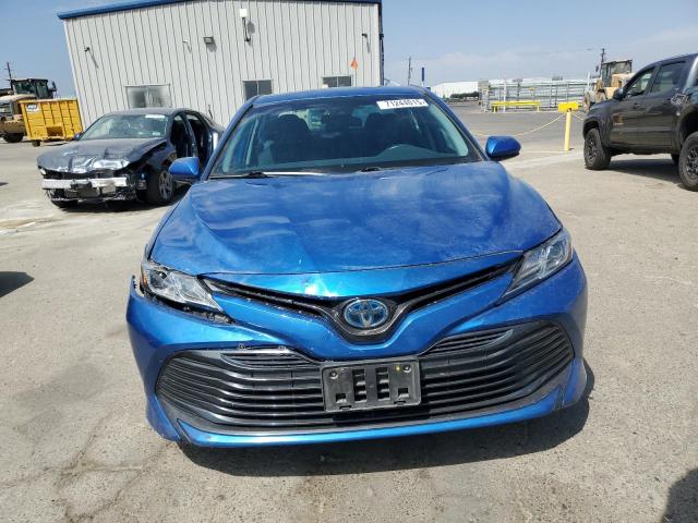 4T1C31AK5LU012843 - 2020 TOYOTA CAMRY LE 蓝色 照片 5