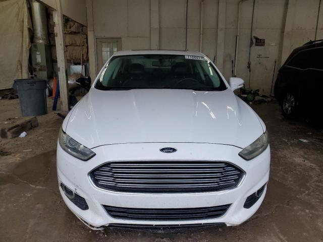 3FA6P0HR5DR292619 - 2013 FORD FUSION SE WHITE photo 5