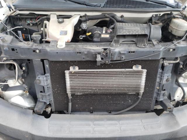 1GCWGFCA8D1102675 - 2013 CHEVROLET EXPRESS G2500 白色 照片 11