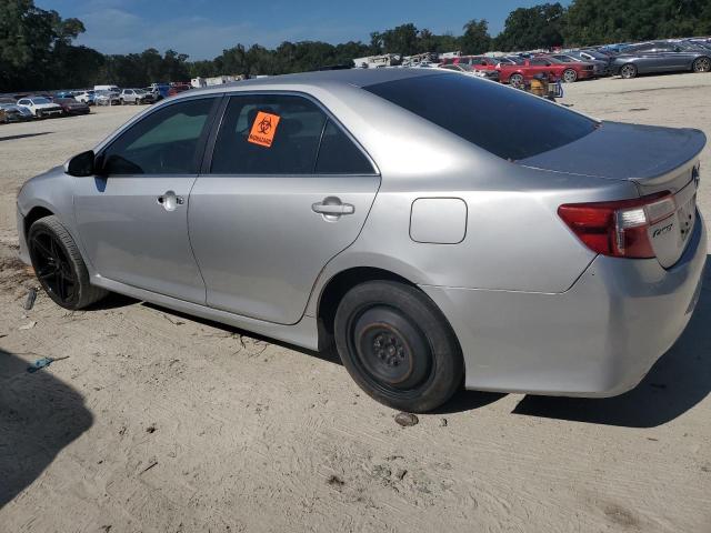 4T1BF1FK2DU252185 - 2013 TOYOTA CAMRY L SILVER photo 2